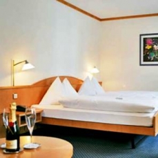 Du Glasier 4*