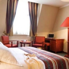 Floris Louse 4*