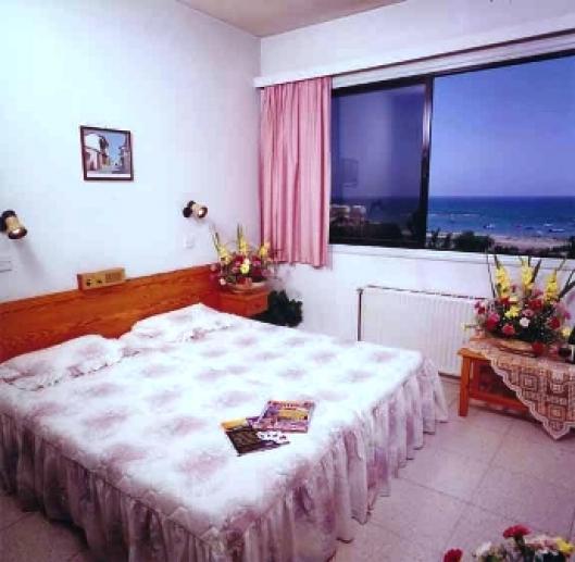 Frixos Hotel Apts В