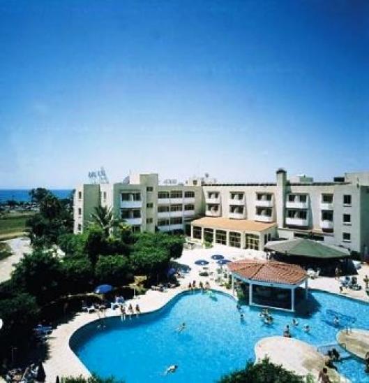 Henipa Hotel 3*