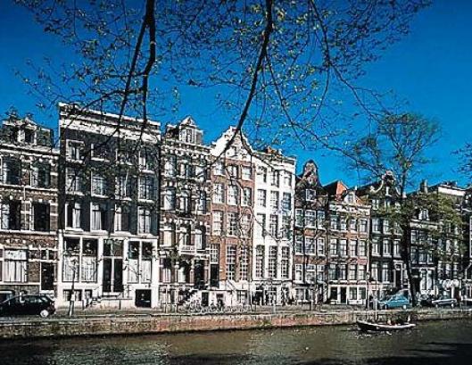 Ambassade Hotel 3*