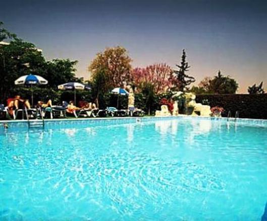 Estella Apts 3*