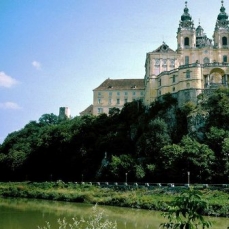 Montana Hotel & Chalet  4*