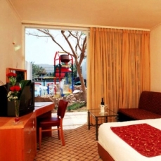 Golden Tulip Club 4*