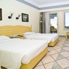 Coral Beach Tiran 4*