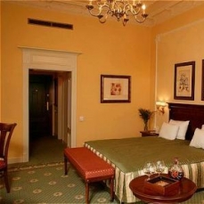 Carlsbad Plaza 5*