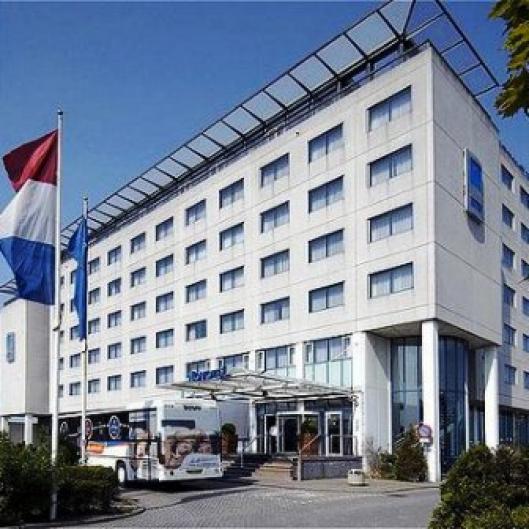 Dorint Novotel Airport  4*