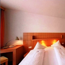 Der Waldhof  4*