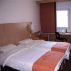 Ibis Praha Old Town 3*