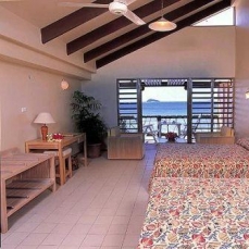 Mana Island Resort 4*