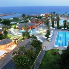 Adams Beach 5*