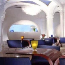 Art by the Spanish Steps  4*