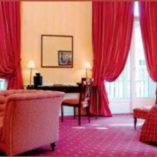 Du Louvre 4*