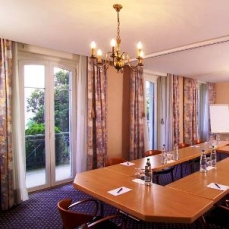Eden Palace Au Lac 4*