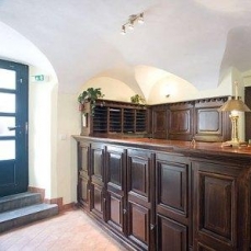 Archibald At the Charles Bridge 4*