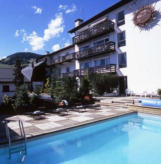 Mont-Blanc 4*