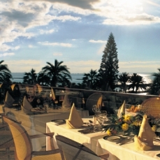 Amathus Beach Hotel 5*