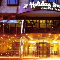 Crowne Plaza 5*