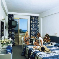 Henipa Hotel 3*