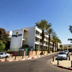 Golden Tulip Club 4*