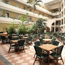 Holiday Inn Patio 3*