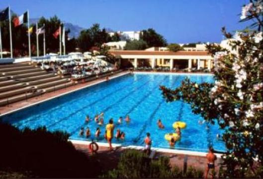 Naxos Beach Resort  4*