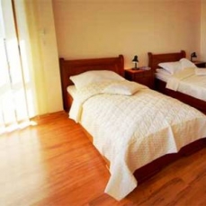 Cedar Heights 4*