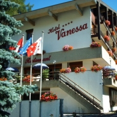 Vanessa 4*