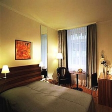 Central Plaza 4*
