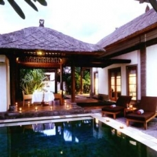 Santika Вeach 4*