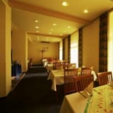 Henrietta Hotel 3*